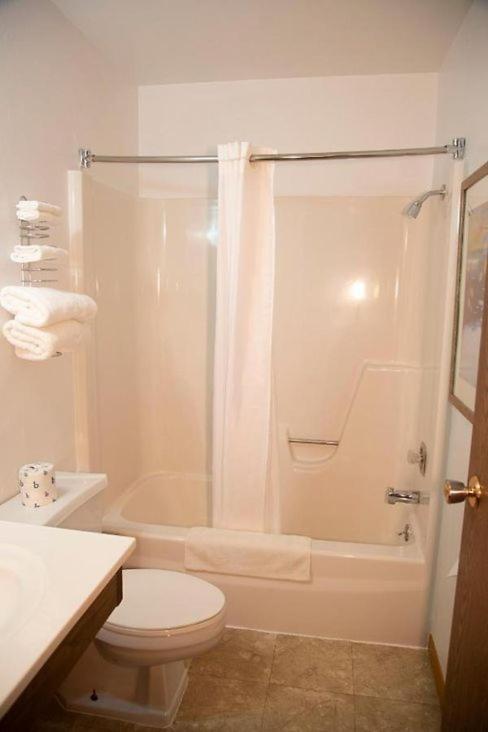 Artos Motel Harvey Экстерьер фото